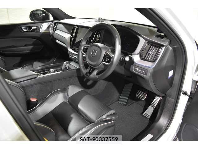 Volvo XC60 2021-10 798240-3