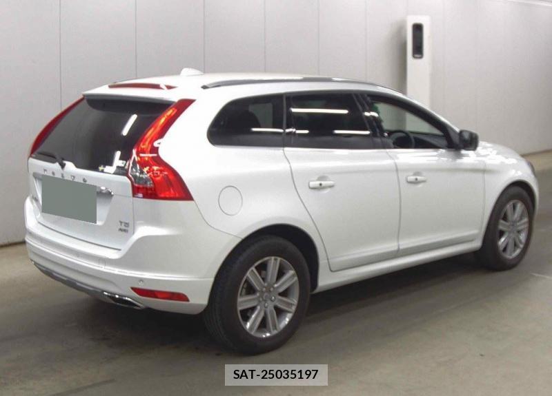 Volvo XC60 2016-07 800824-1