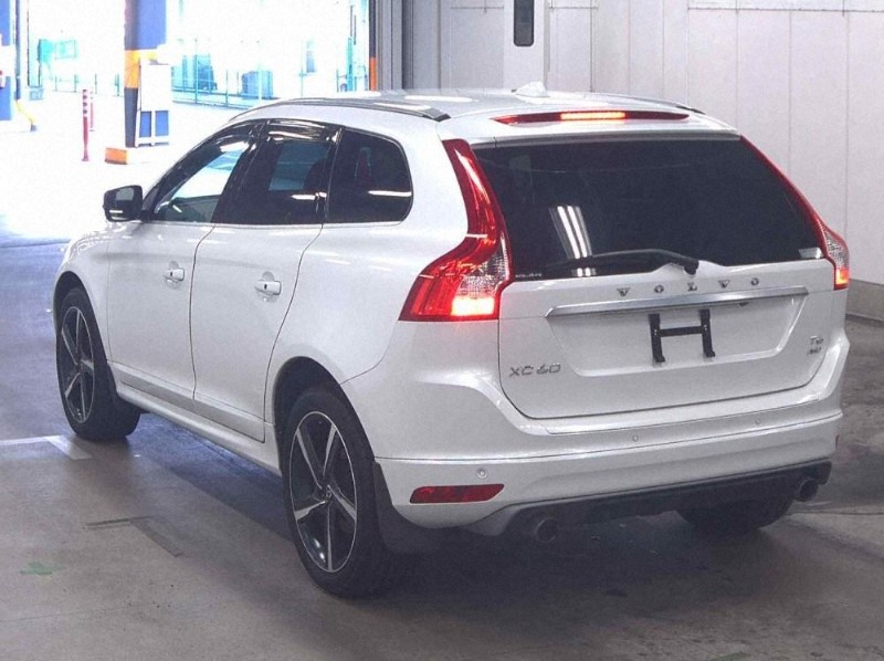 Volvo XC60 2015-02 817246-1