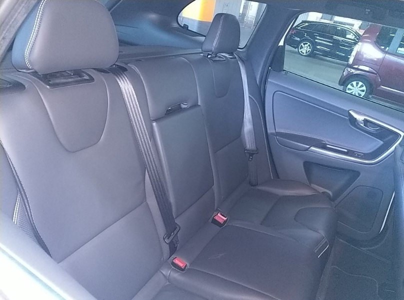 Volvo XC60 2015-02 817246-5