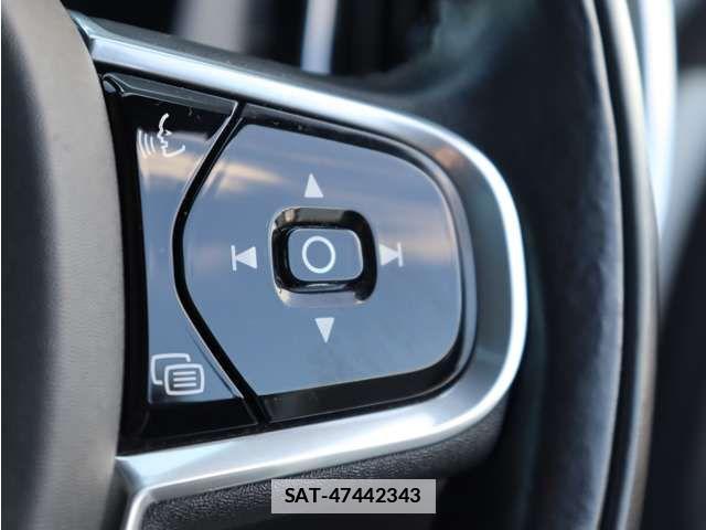 Volvo XC60 2017-09 1180709-14