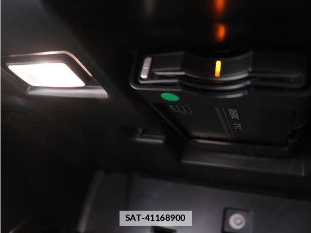 Volvo XC60 2021-10 1180714-15