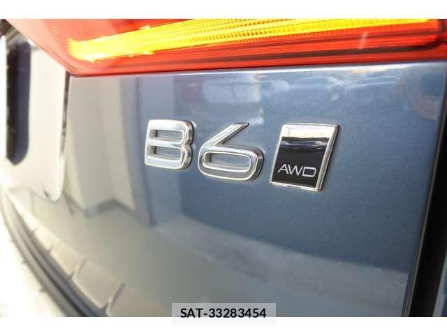 Volvo XC60 2022-03 1226103-11