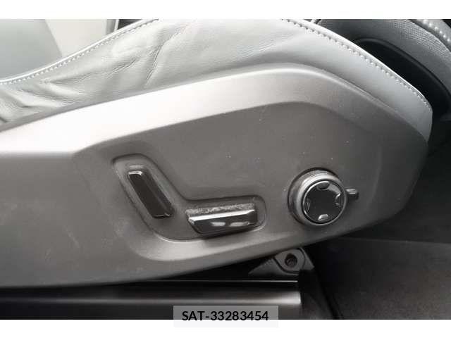Volvo XC60 2022-03 1226103-13