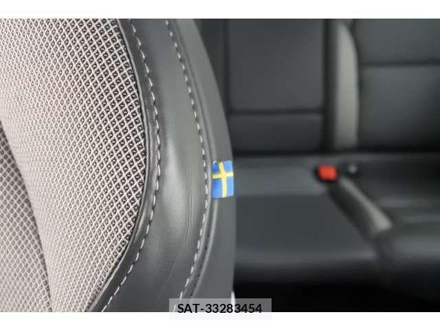 Volvo XC60 2022-03 1226103-14