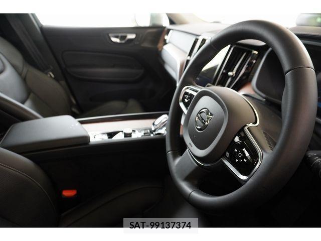 Volvo XC60 2024-06 1367256-11