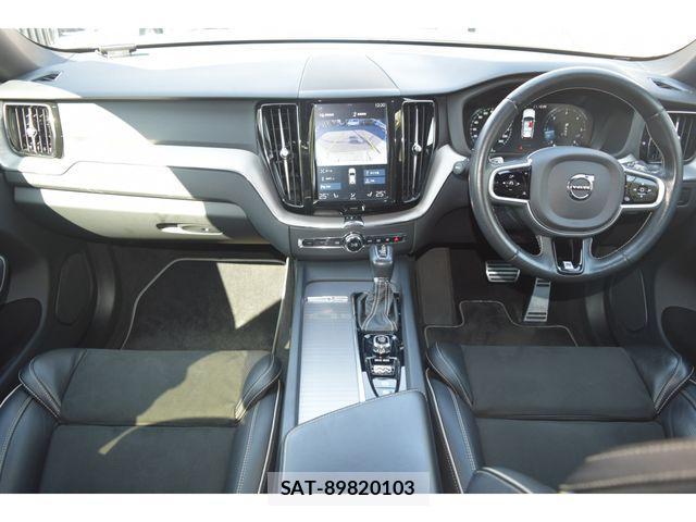 Volvo XC60 2018-06 1415451-9