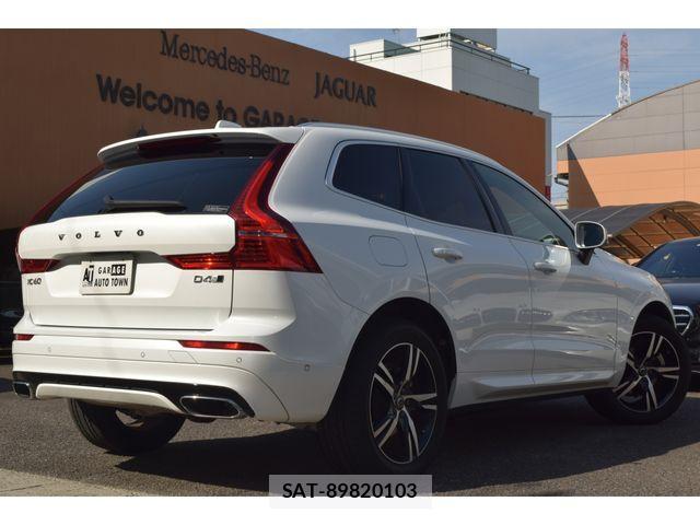 Volvo XC60 2018-06 1415451-3