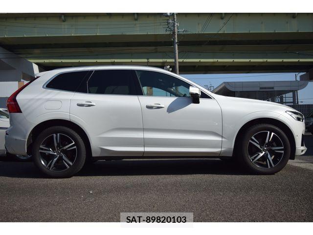 Volvo XC60 2018-06 1415451-7