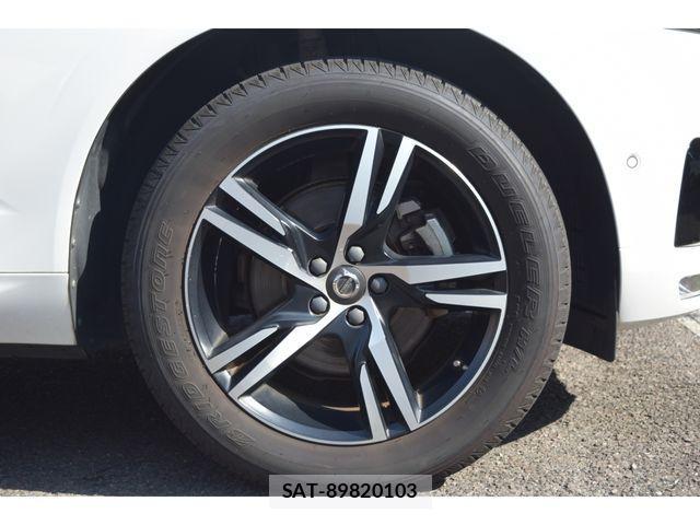 Volvo XC60 2018-06 1415451-8