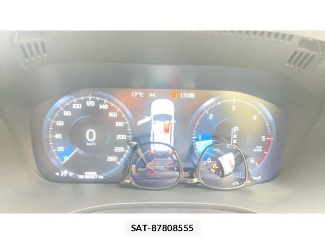 Volvo XC60 2020-07 1415454-27