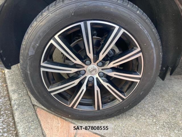 Volvo XC60 2020-07 1415454-4