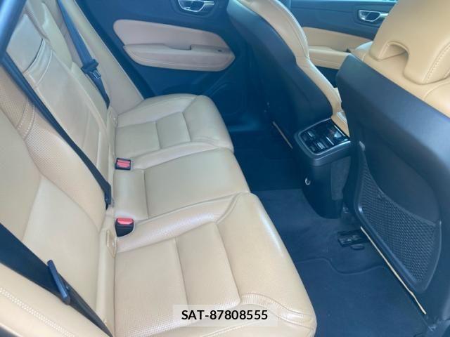 Volvo XC60 2020-07 1415454-6