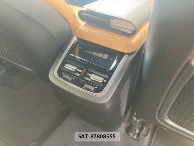 Volvo XC60 2020-07 1415454-7
