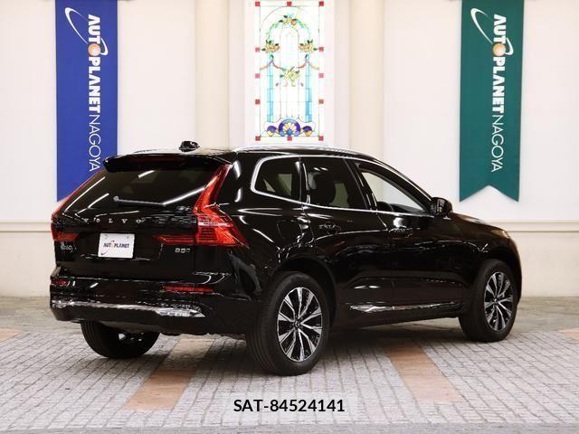 Volvo XC60 2024-12 2402502-2