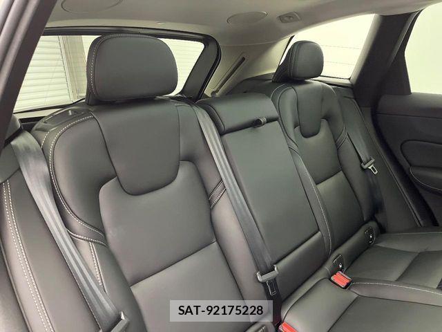 Volvo XC60 2024-12 2680209-12