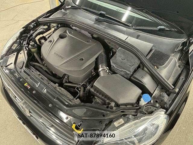Volvo XC60 2017-10 3069004-11