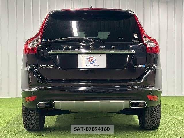 Volvo XC60 2017-10 3069004-13