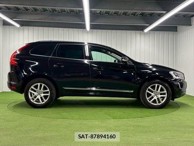 Volvo XC60 2017-10 3069004-14