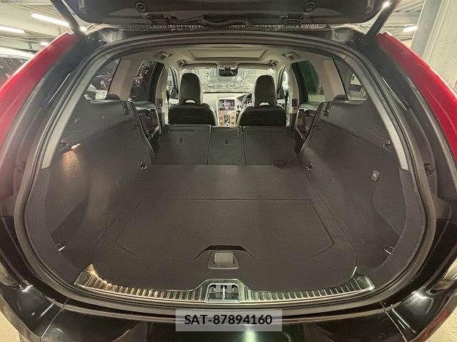 Volvo XC60 2017-10 3069004-17
