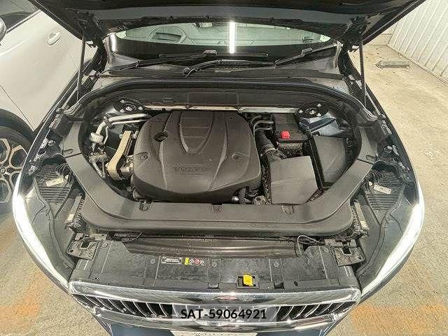 Volvo XC60 2018-05 3911060-11