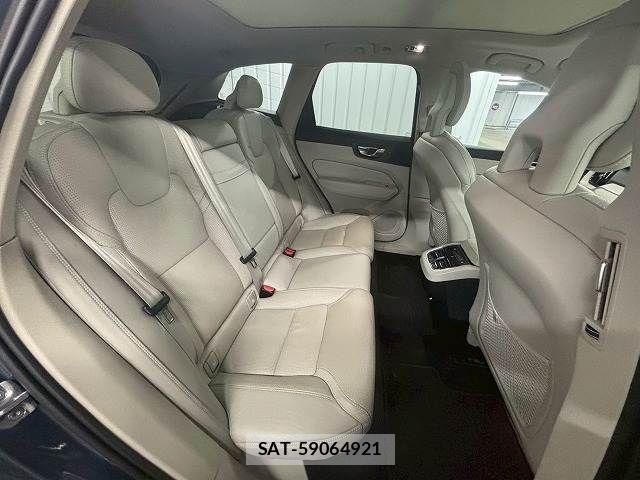 Volvo XC60 2018-05 3911060-7