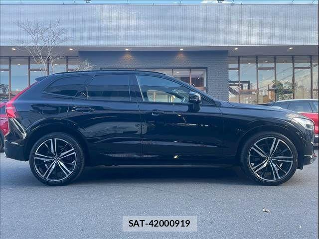 Volvo XC60 2021-03 3911051-14