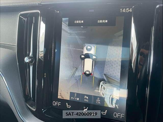 Volvo XC60 2021-03 3911051-4