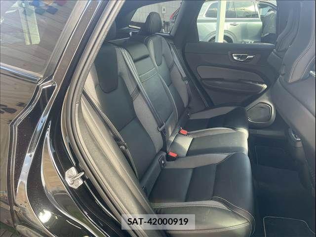Volvo XC60 2021-03 3911051-6