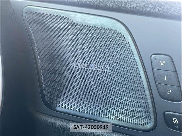 Volvo XC60 2021-03 3911051-8