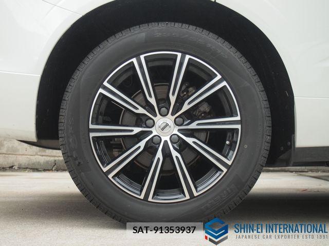 Volvo XC60 2019-03 3936222-3