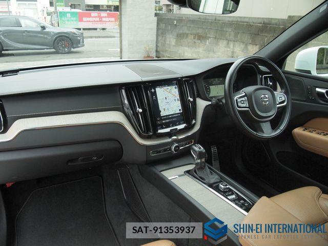 Volvo XC60 2019-03 3936222-4