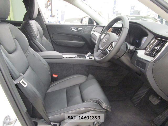 Volvo XC60 2025-07 4141169-3