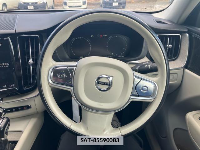 Volvo XC60 2018-07 4177823-13