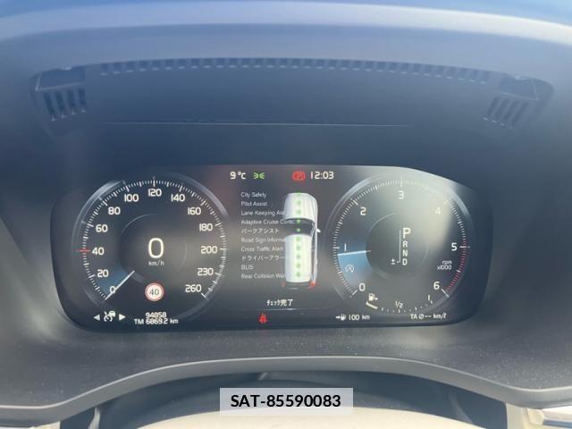 Volvo XC60 2018-07 4177823-16