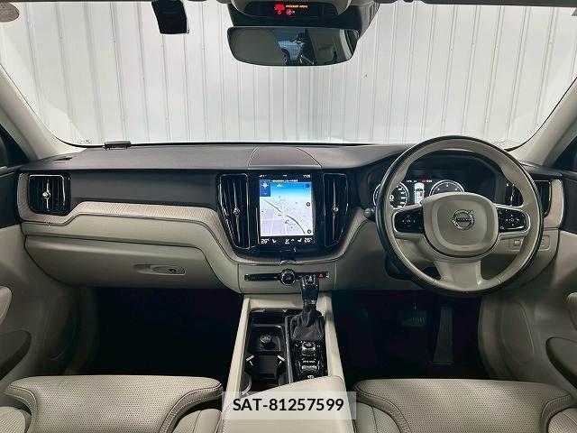 Volvo XC60 2018-05 4424880-3
