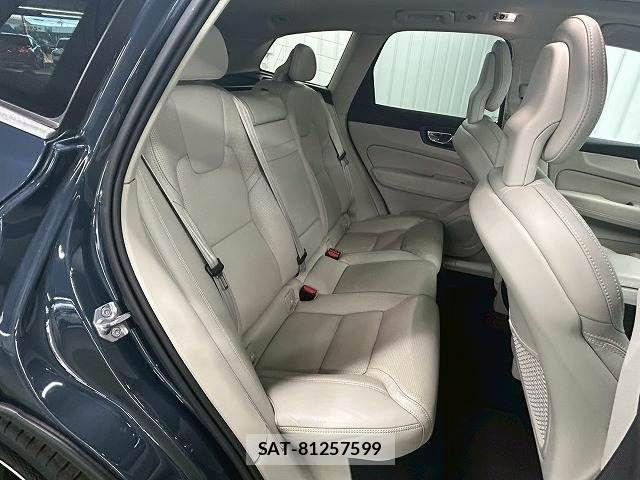 Volvo XC60 2018-05 4424880-7