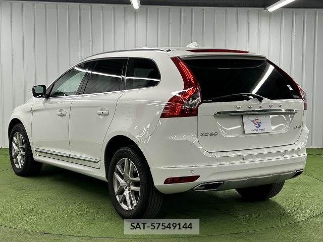 Volvo XC60 2017-03 4424888-16