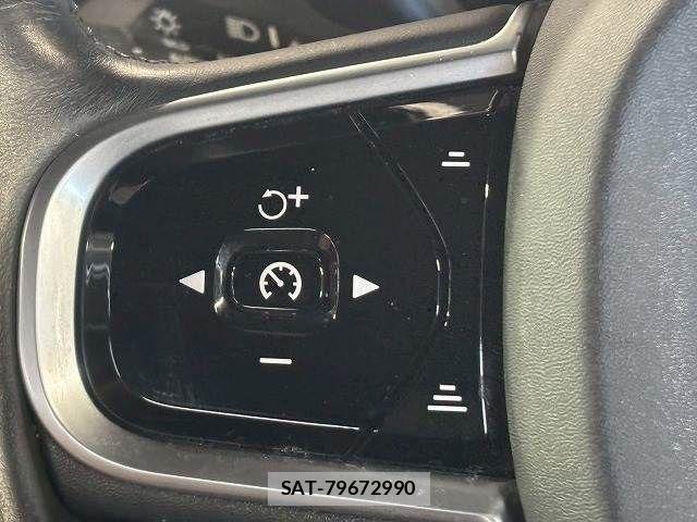 Volvo XC60 2018-07 4424884-9