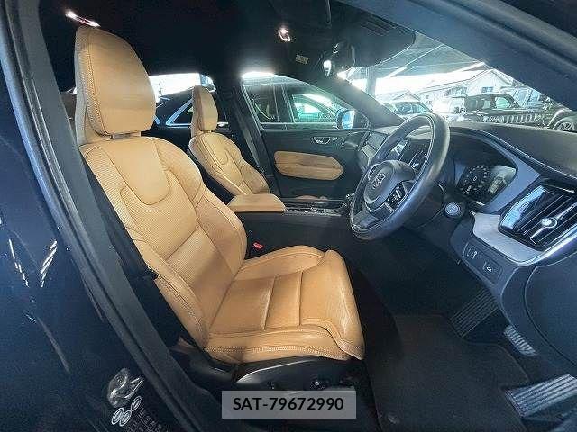 Volvo XC60 2018-07 4424884-6