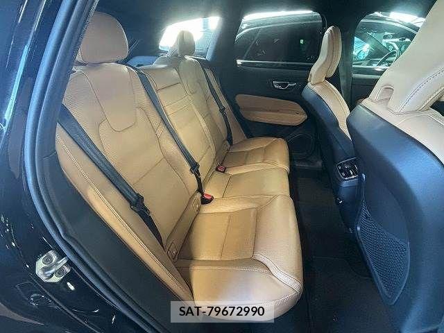 Volvo XC60 2018-07 4424884-7