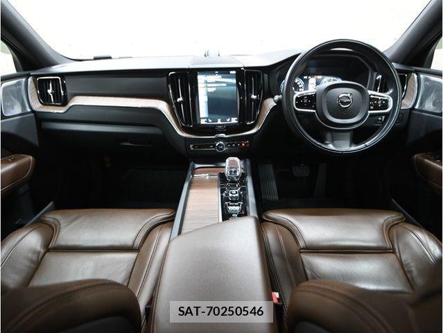 Volvo XC60 2021-06 4424874-2