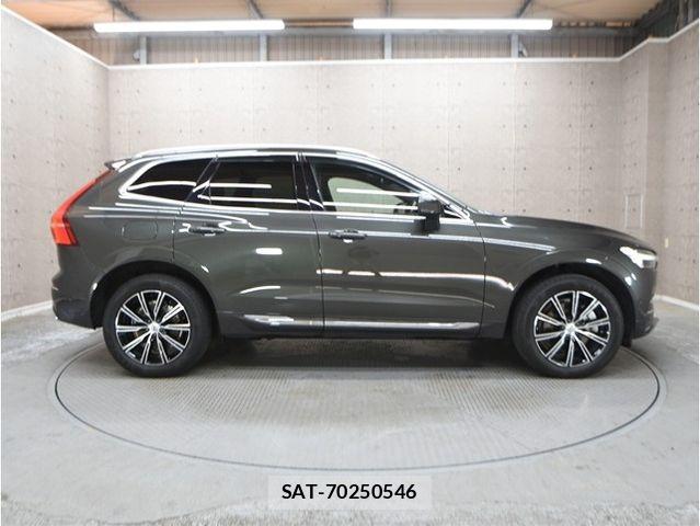 Volvo XC60 2021-06 4424874-8