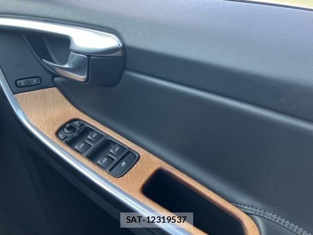 Volvo XC60 2016-11 4604173-20