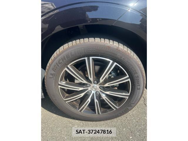 Volvo XC60 2020-09 4604164-4