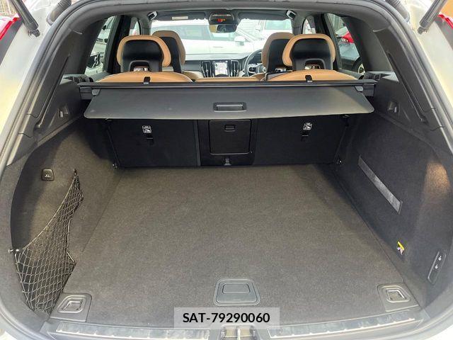 Volvo XC60 2017-12 4641508-13