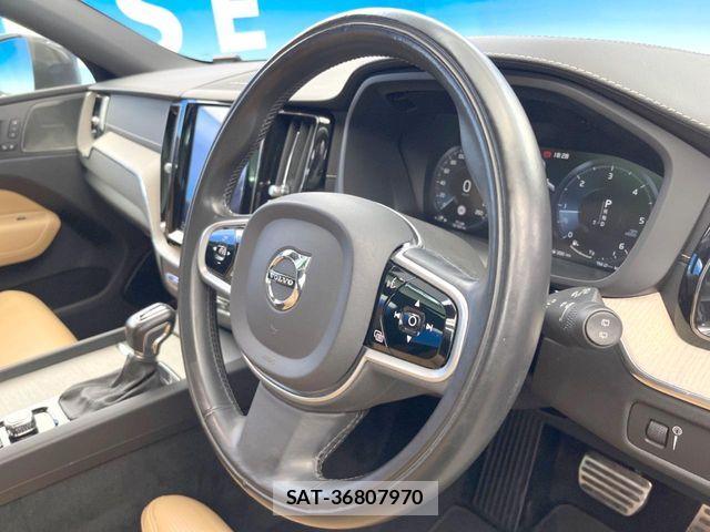 Volvo XC60 2018-12 4993439-10