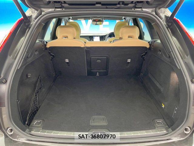 Volvo XC60 2018-12 4993439-11