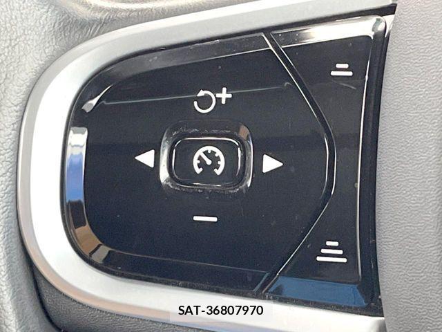 Volvo XC60 2018-12 4993439-6
