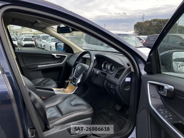 Volvo XC60 2012-03 4993456-9